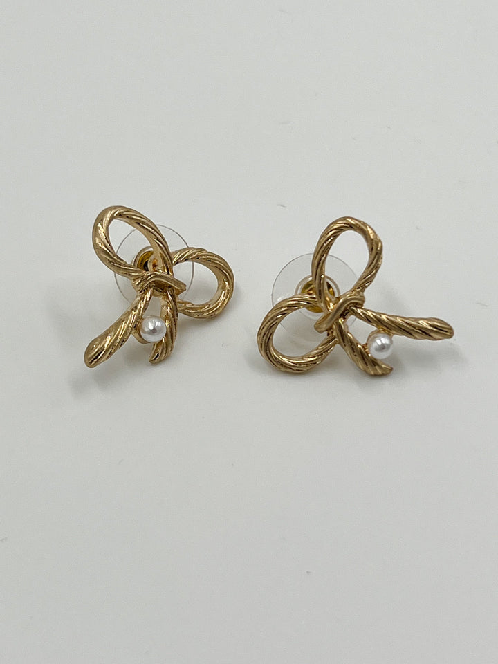 Pearfect Bow Stud Earrings - Pearl Earring Earrings - Gold Southern Throne Boutique